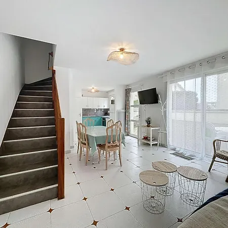 Maison De A 50m De La Et Commerces, 2 Chambres, Cour Mitoyenne - Fr-1-361-114 Prázdninový dům *