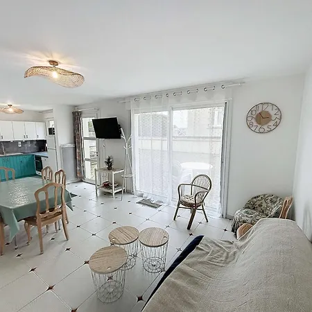 Maison De A 50m De La Et Commerces, 2 Chambres, Cour Mitoyenne - Fr-1-361-114 Prázdninový dům