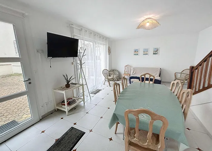 Дом отдыха Maison De A 50m De La Et Commerces, 2 Chambres, Cour Mitoyenne - Fr-1-361-114 Bouillon