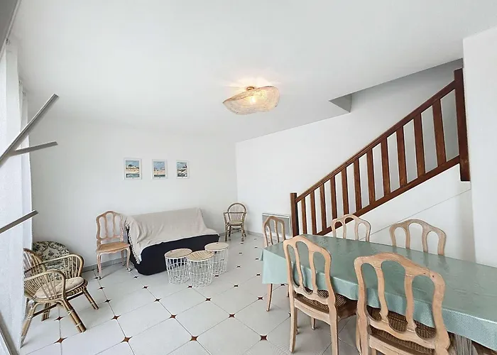 Maison De A 50m De La Et Commerces, 2 Chambres, Cour Mitoyenne - Fr-1-361-114 Дом отдыха Bouillon