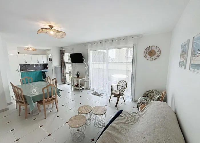 Maison De A 50m De La Et Commerces, 2 Chambres, Cour Mitoyenne - Fr-1-361-114 Дом отдыха