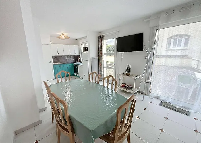 Дом отдыха Maison De A 50m De La Et Commerces, 2 Chambres, Cour Mitoyenne - Fr-1-361-114 *